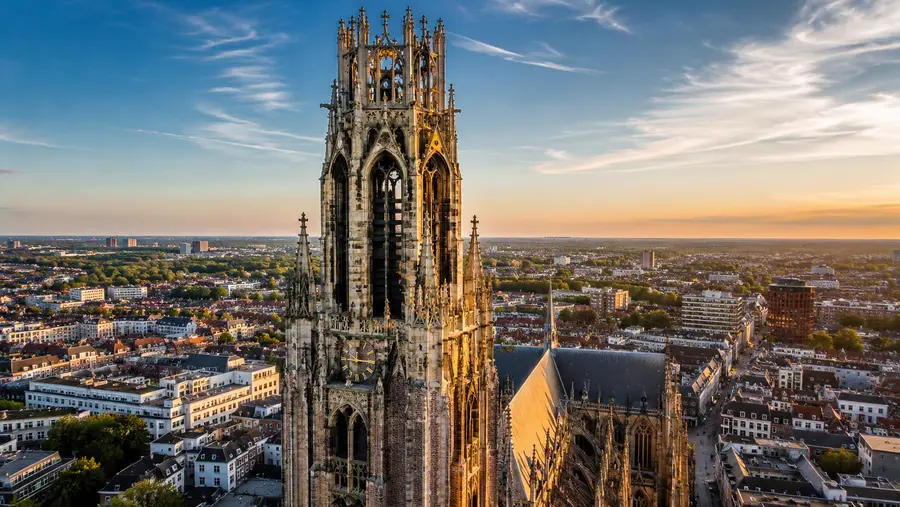 Domturm-Geschichte und Restaurierung